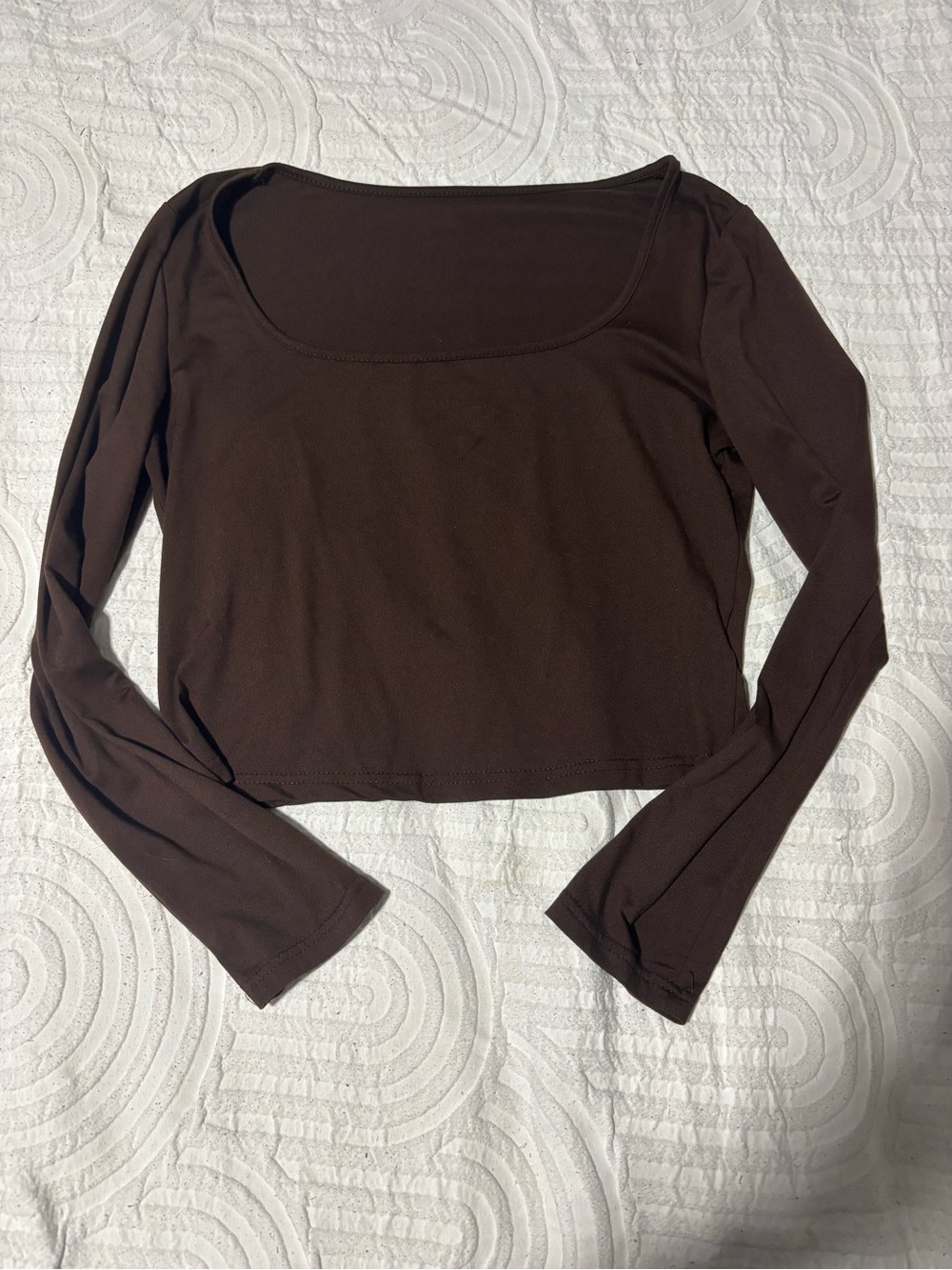 Women’s Scoop Neck Long Sleeve Crop Top - Brown